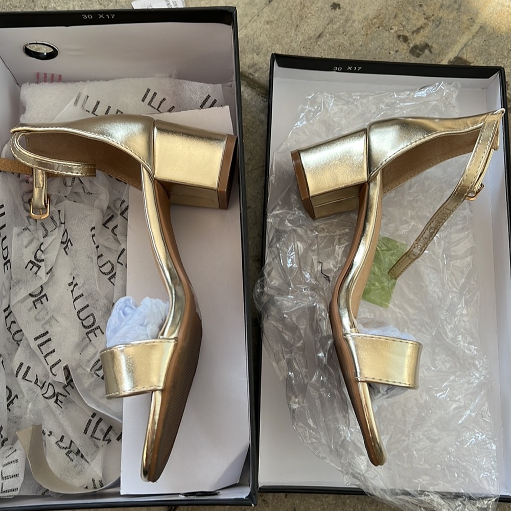 Gold heeled sandals - Picture 2 of 4